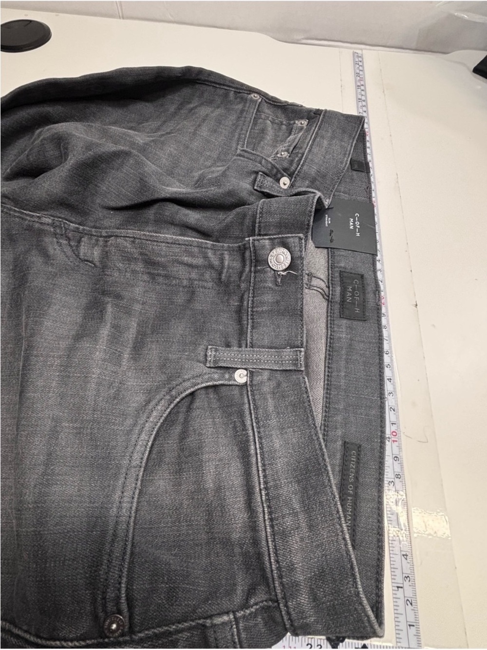 NWOT Citizens of Humanity C-of-H Man Slim Straight
Jeans Grey Wash Size 33 - Picture 5 of 7